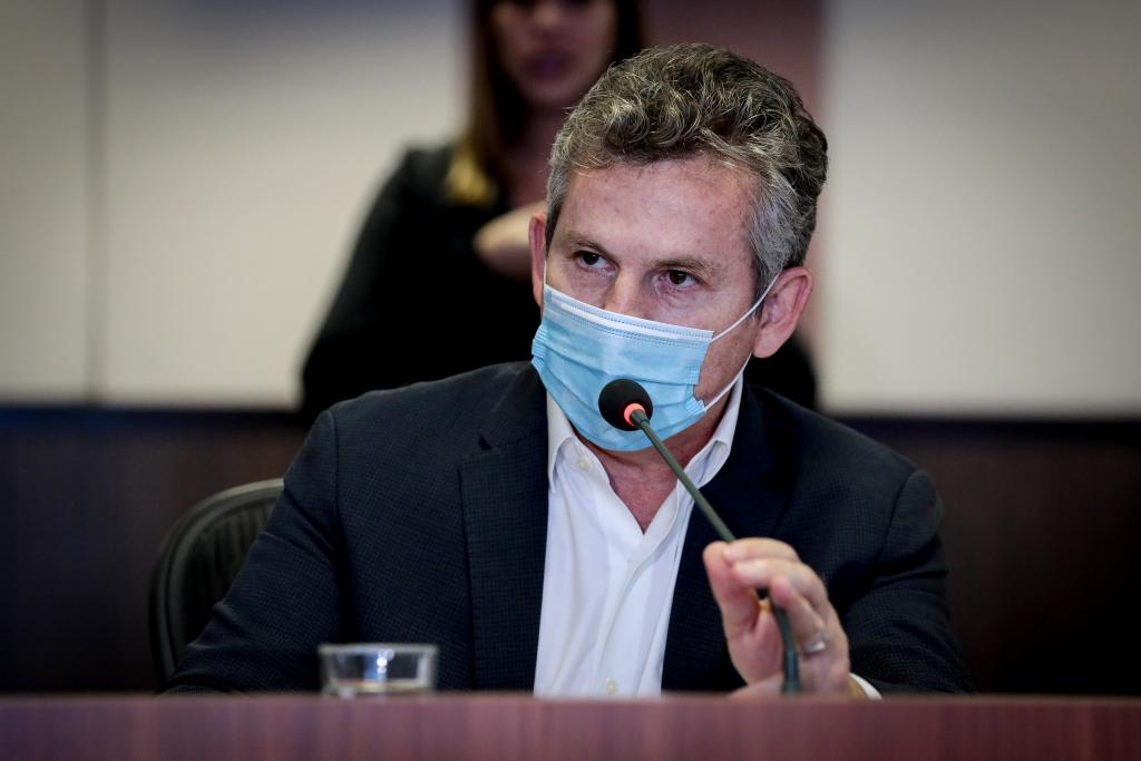 Governador pede para prefeitos de MT intensificarem atualização de dados da vacinação