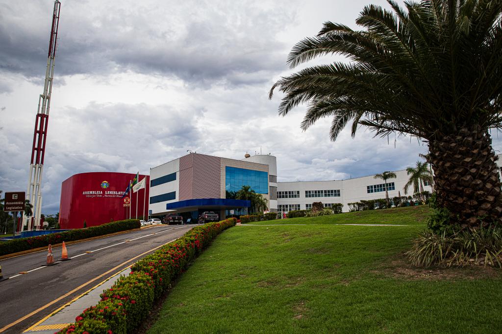 AL aprova projetos emergenciais do Governo para auxiliar setores econômicos e famílias de MT