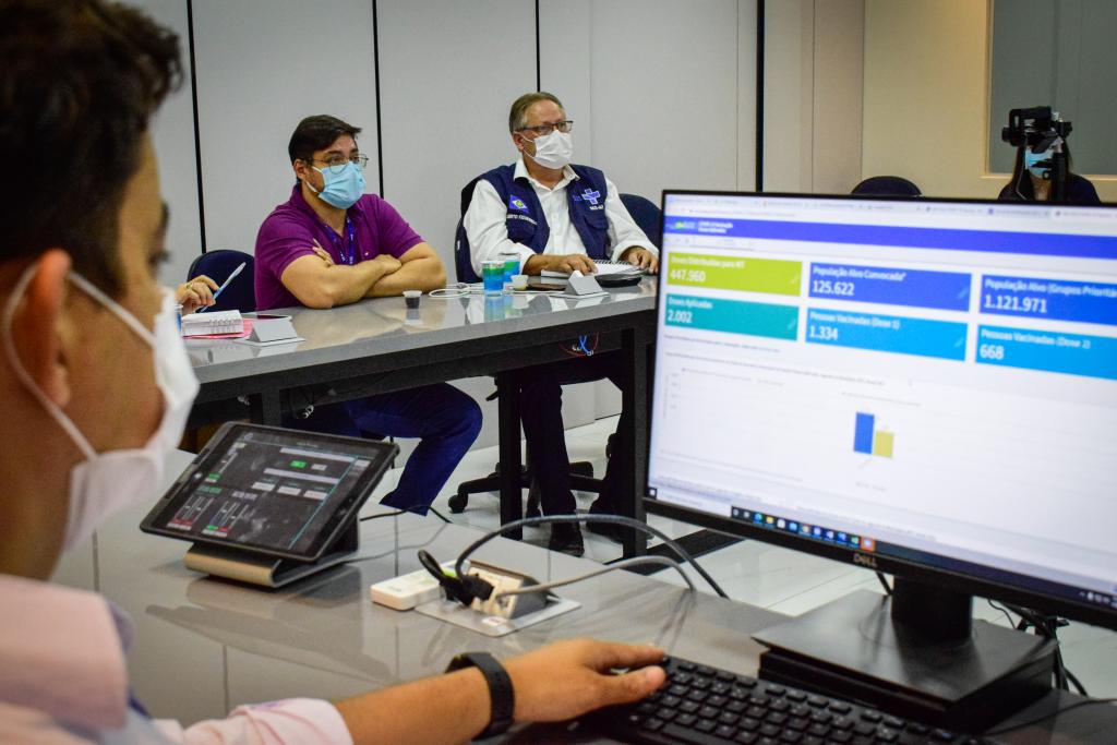 Estado e municípios alinham estratégias de alimentação do sistema oficial de vacinação