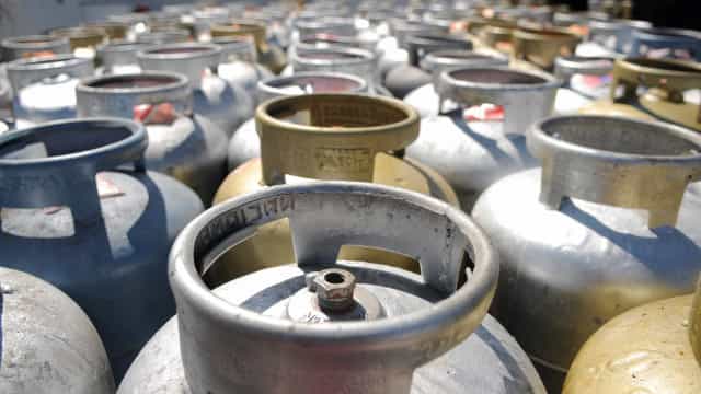 Gás de cozinha vai a R$ 120 no Centro-Oeste mesmo com imposto federal zerado