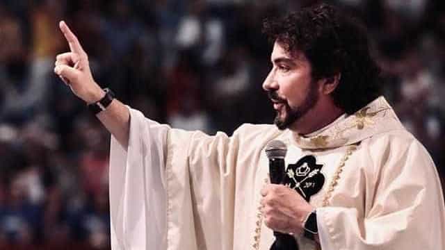 Covid-19: Padre Fábio de Melo comenta preocupação com saúde da mãe