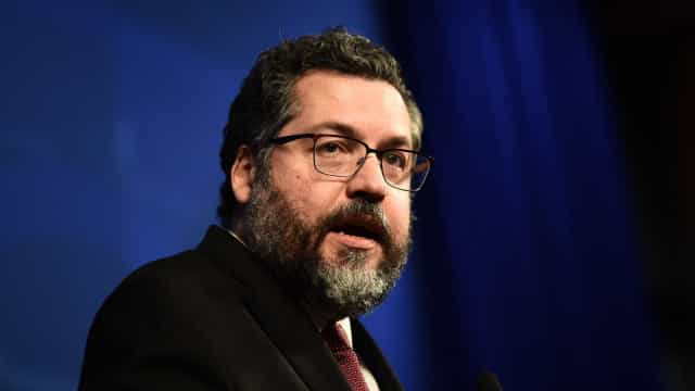 Na busca por spray para Covid, comitiva brasileira não poderá circular em Israel