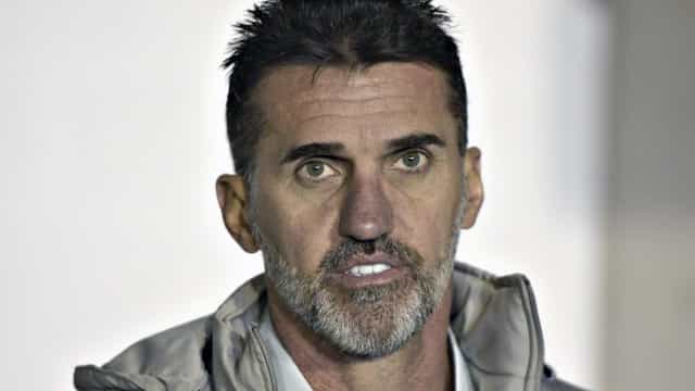 Sem Fagner em campo, Mancini diversifica treino do Corinthians