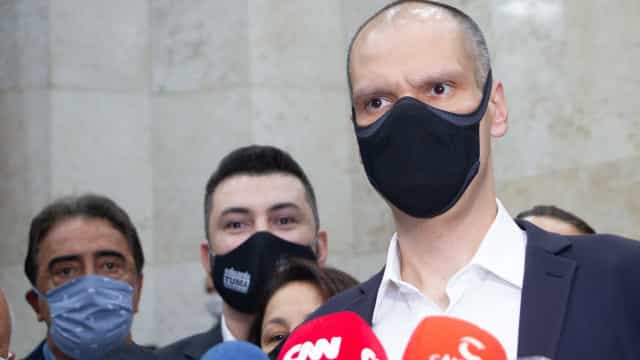 Covas prevê parcelar dívidas e multas na pandemia