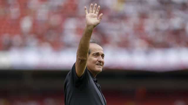 São Paulo confirma acerto com William; Muricy volta e acompanha treino