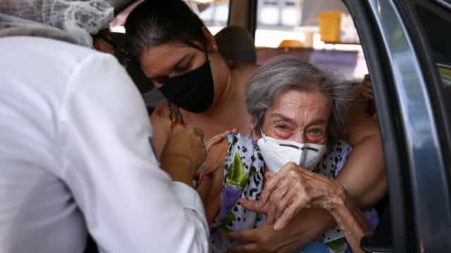 Vacinados contra a covid-19 chega a 14 milhões, 6,6% da população