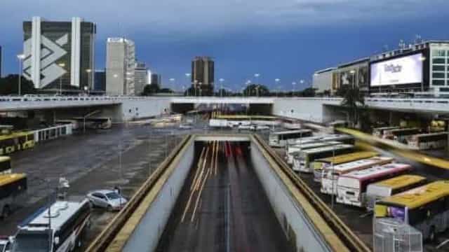 Ministro do TCU suspende regras para mercado de ônibus e derruba 11 mil linhas