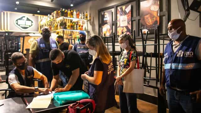 Rio e Niterói decretam medidas rígidas de isolamento social