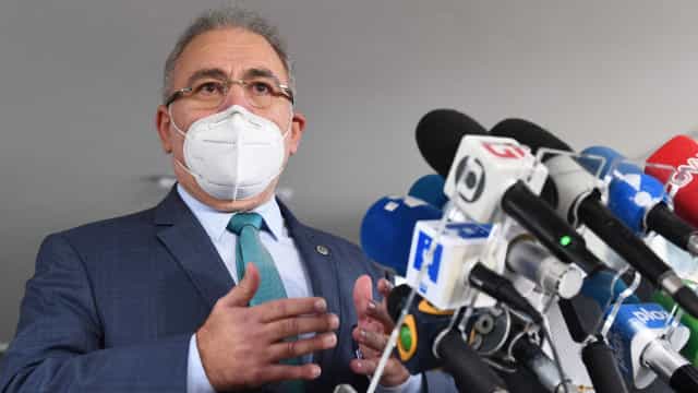 Queiroga determina uso de máscaras dentro do Ministério da Saúde