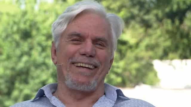 Filho diz que Reginaldo Faria não é negacionista e foi vacinado contra Covid