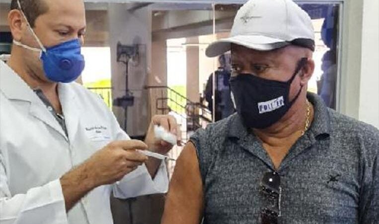 Servidores do IML participam de aplicação da vacinas contra Covid-19 em profissionais da segurança