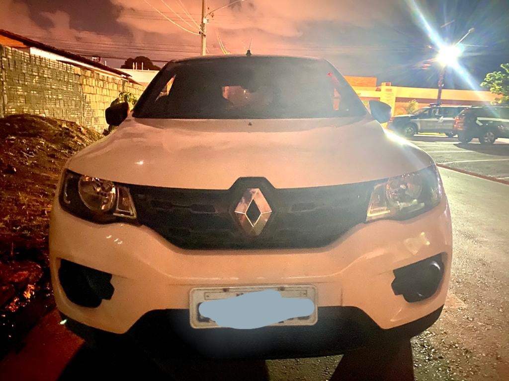 Policiais civis prendem em flagrante homem que simulou contratar programa para roubar mulher