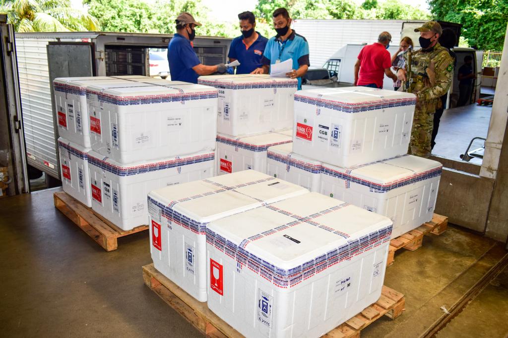 Confira quantas doses de vacina contra Covid-19 cada município recebeu