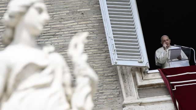 Papa convoca "maratona de orações"  em todo o mundo pelo fim da pandemia