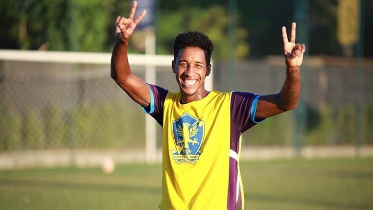 Invicto e presente nos cinco jogos da temporada, volante Gelson avalia duelo com o Náutico