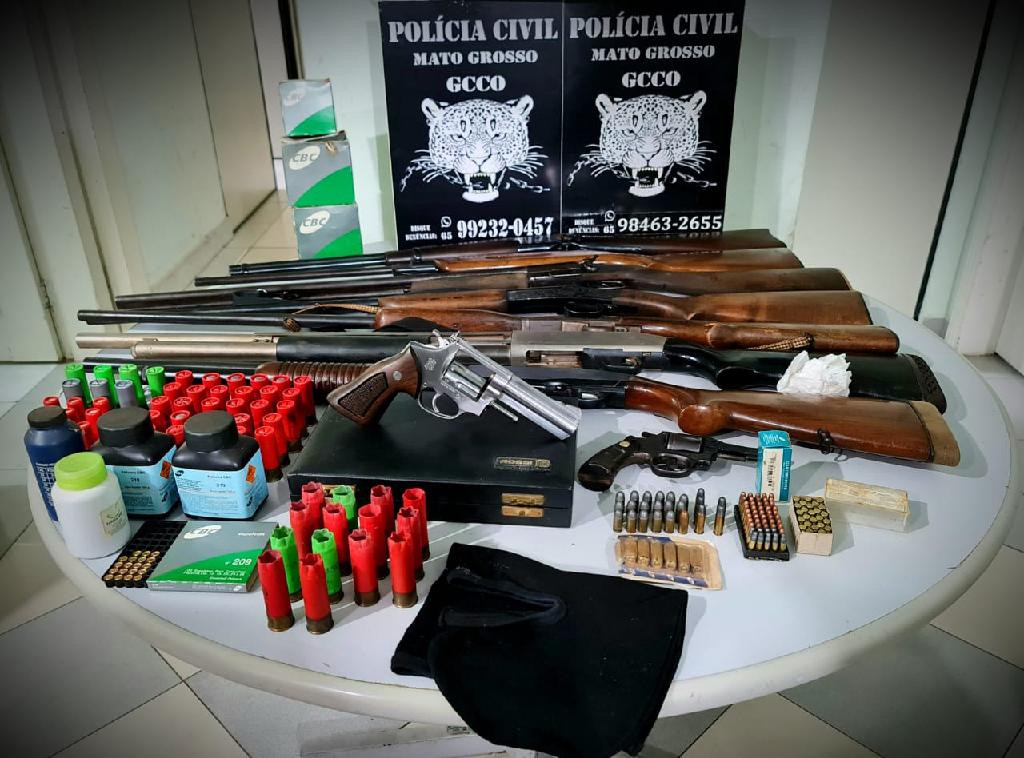 Polícia Civil recupera mais de seis mil litros de defensivos roubados de fazenda em Sapezal