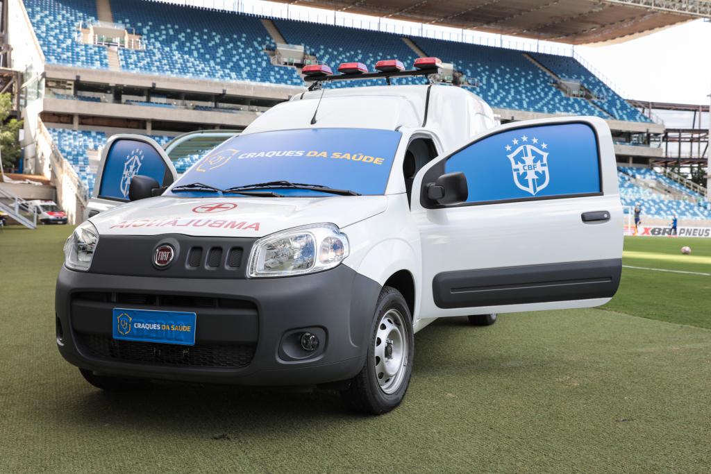 Hospital Metropolitano recebe ambulância da Confederação Brasileira de Futebol