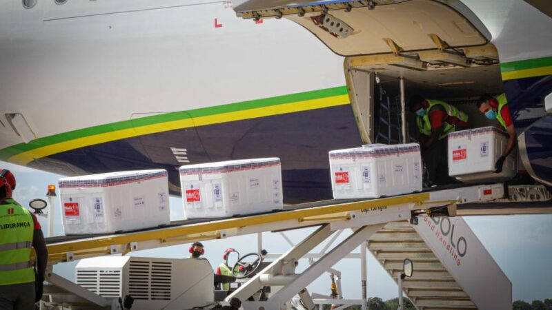 Confira quantas doses de vacina contra Covid-19 cada município recebeu