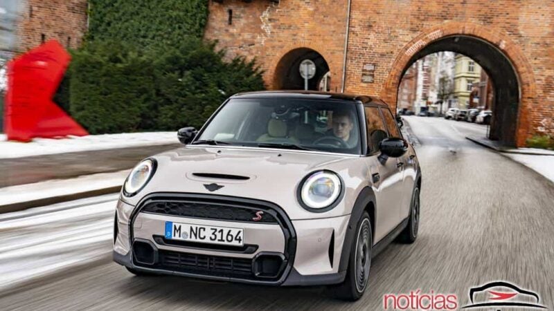 MINI Cooper 2021 traz novidades e parte de R$ 214.990