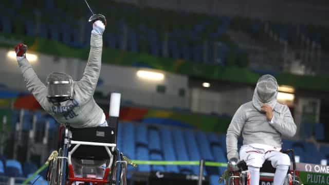 Federação Internacional cancela vários torneios de esgrima até o final de maio