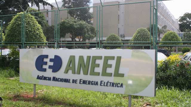 Aneel decide que contas de luz em atraso serão corrigidas pelo IPCA