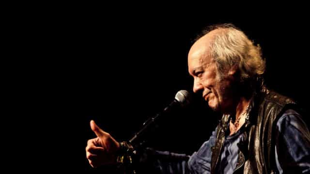 ‘Te amo muito, muito e muito’, diz Erasmo Carlos em homenagem a Roberto Carlos