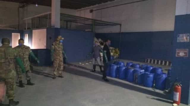 Lixo hospitalar levado pelo mar polui praias limpas no RN e PB