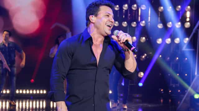 ‘Um cara comendo sua esposa’, diz Eduardo Costa sobre substituição em ‘Cabaré’