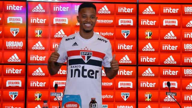 São Paulo fixa venda de Tchê Tchê em R$ 23,4 milhões em acordo com Atlético