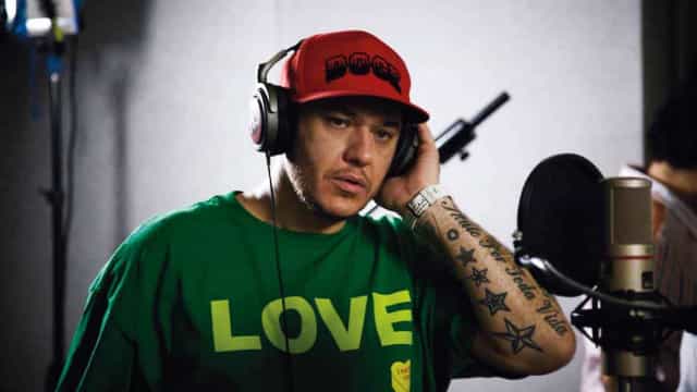 ‘Chorão: Marginal Alado’ é um documentário feito para agradar aos fãs