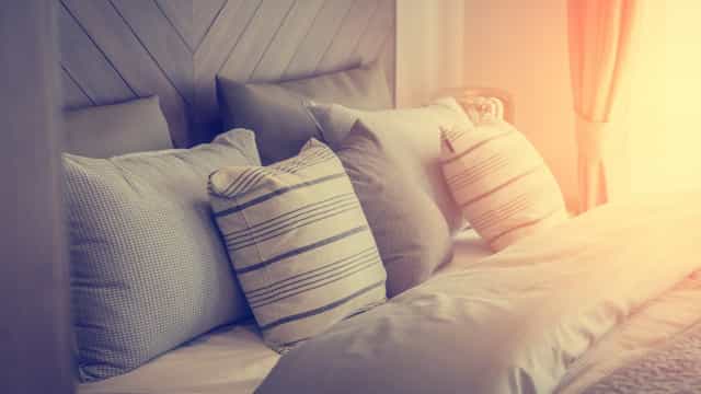 Jovem morre asfixiada ao ficar presa tentando entrar pela janela de hotel