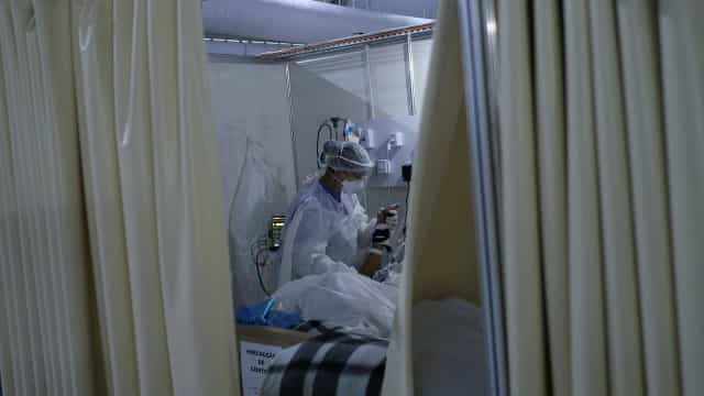Enfermeira perdeu avó no hospital onde trabalhava: "Me senti impotente"