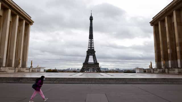 França começa a sair do confinamento a partir de 3 de maio