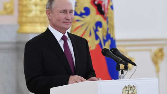 Putin e Biden podem se reunir em junho, diz assessor do Kremlin