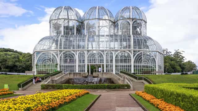 Isolamento mais rígido em Curitiba salvou 1,5 mil vidas, dizem cientistas