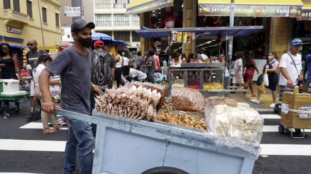 SP prorroga fase de transição e amplia horário de funcionamento de serviços