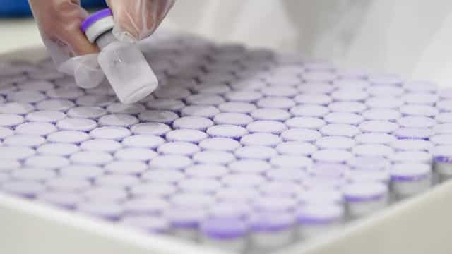 Fiocruz entrega nesta semana 5 milhões de doses de vacina Oxford AstraZeneca