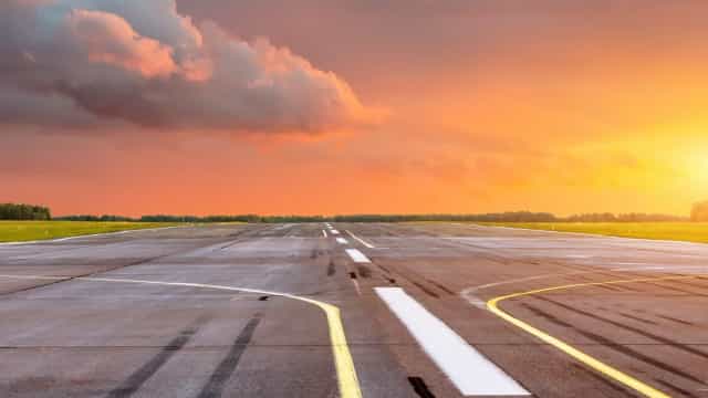 Governo federal arrecada R$ 3,3 bilhões com leilão de 22 aeroportos