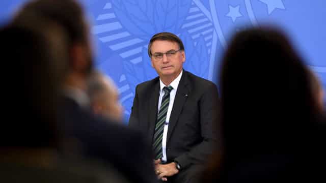 Bolsonaro diz que multa para discriminação salarial pode tornar emprego para mulheres ‘quase impossível’