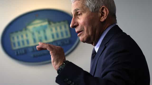 Para Anthony Fauci, mundo conduziu mal pandemia, mas EUA se saiu pior