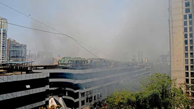 Incêndio em hospital contra Covid-19 mata ao menos 82 em Bagdá