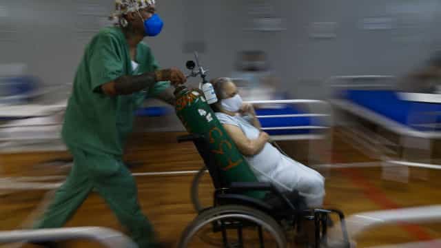 Pandemia permanece em níveis preocupantes, alerta Fiocruz