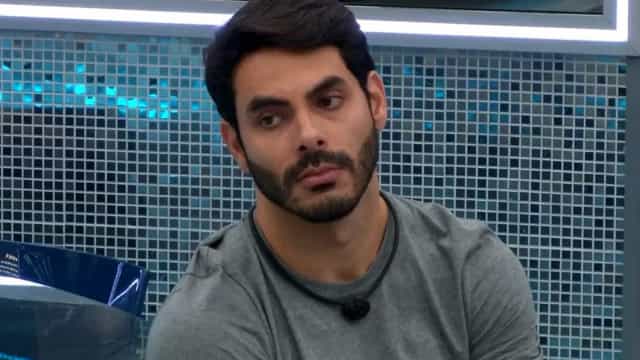 Rodolffo se desculpa por João e descarta romance com Sarah: "Não bateu"