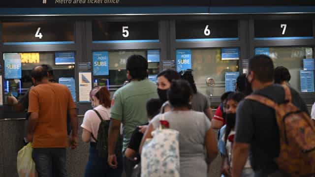 Relaxamento de restrições prejudica combate à Covid em São Paulo, diz estudo