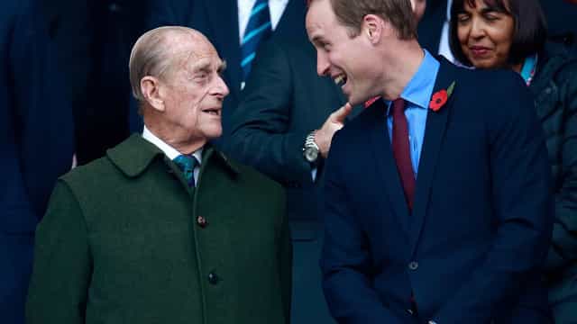 Príncipe William abre o coração em carta inédita em memória ao avô