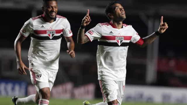 São Paulo goleia São Caetano por 5 a 1 no retorno do Paulista