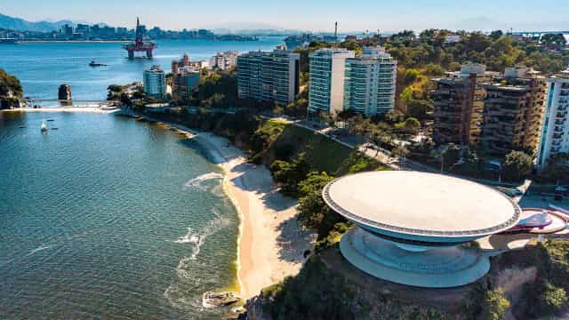 Niterói monta barreiras sanitárias e causa engarrafamentos