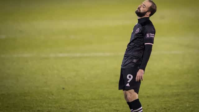 ‘Até 2014, era o melhor centroavante do mundo; depois acabou tudo’, conta Higuaín