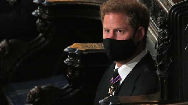 Príncipe Harry volta aos EUA na véspera do aniversário da rainha