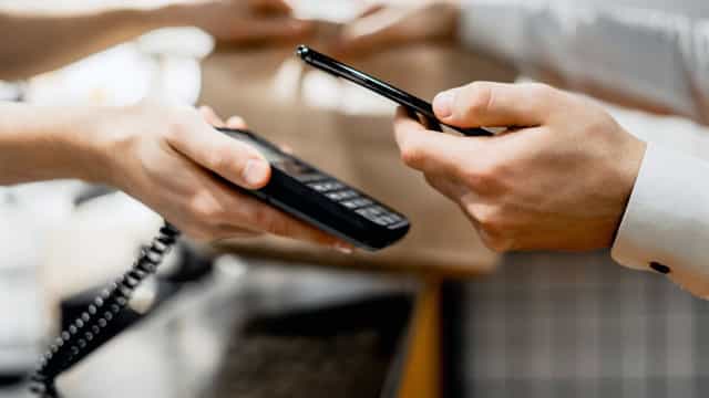 Pagamentos por aproximação quadruplicam na pandemia